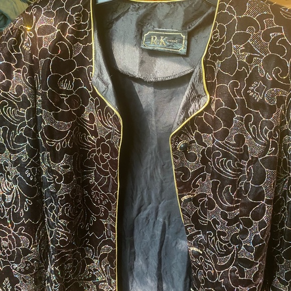 This is a very nice R&K evening blazer, it has been worn once or twice. - Picture 2 of 4